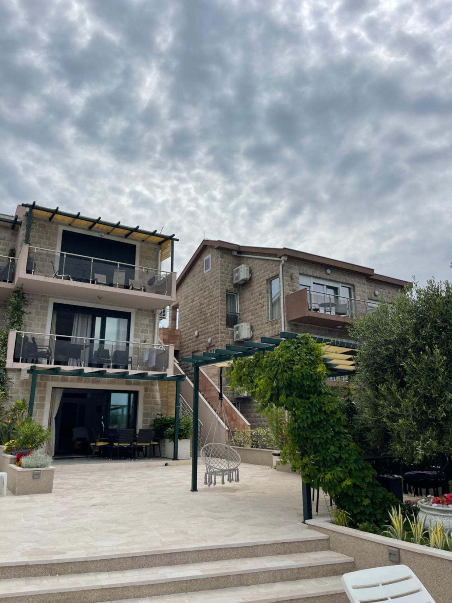 Apartmani Mia Тиват Экстерьер фото