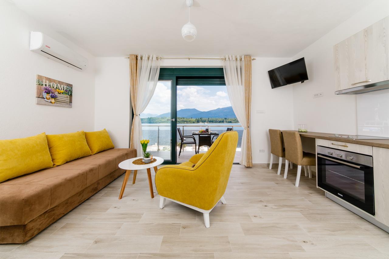 Apartmani Mia Тиват Экстерьер фото