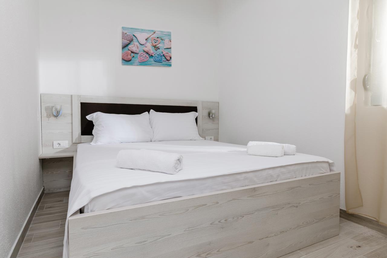 Apartmani Mia Тиват Экстерьер фото